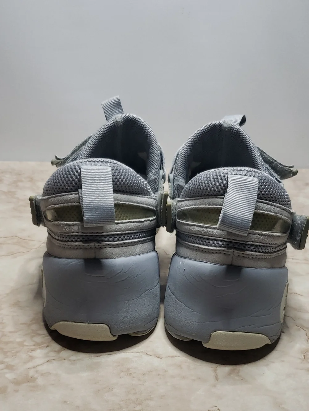 Jordan Light Gray Slip-On Athletic Sneakers with Strap Size  10